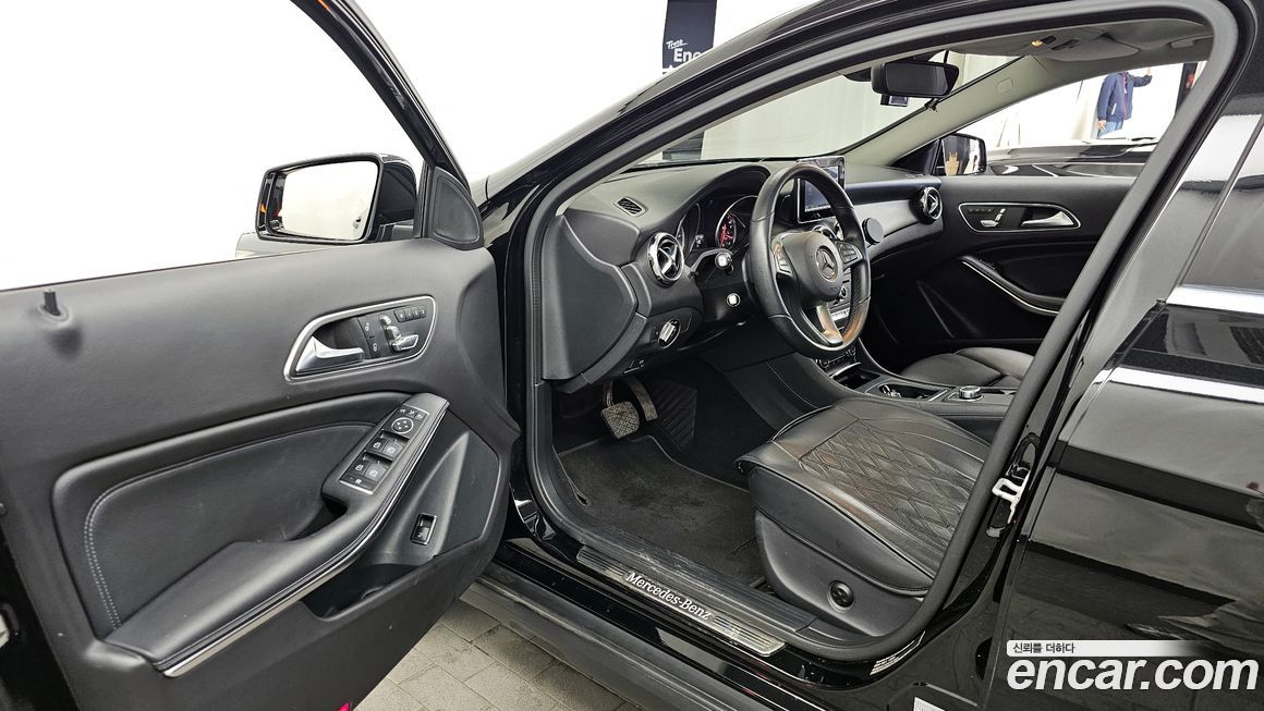 Mercedes-Benz GLA-Class 2018