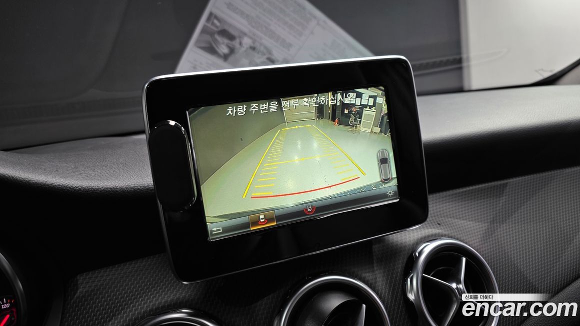 Mercedes-Benz GLA-Class 2019