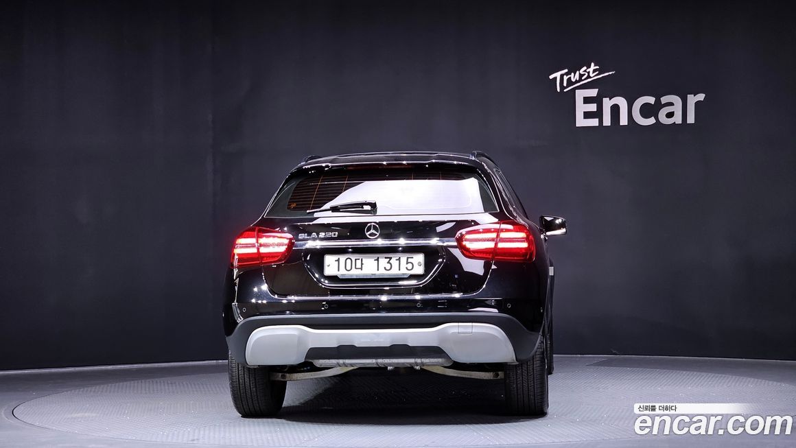 Mercedes-Benz GLA-Class 2018