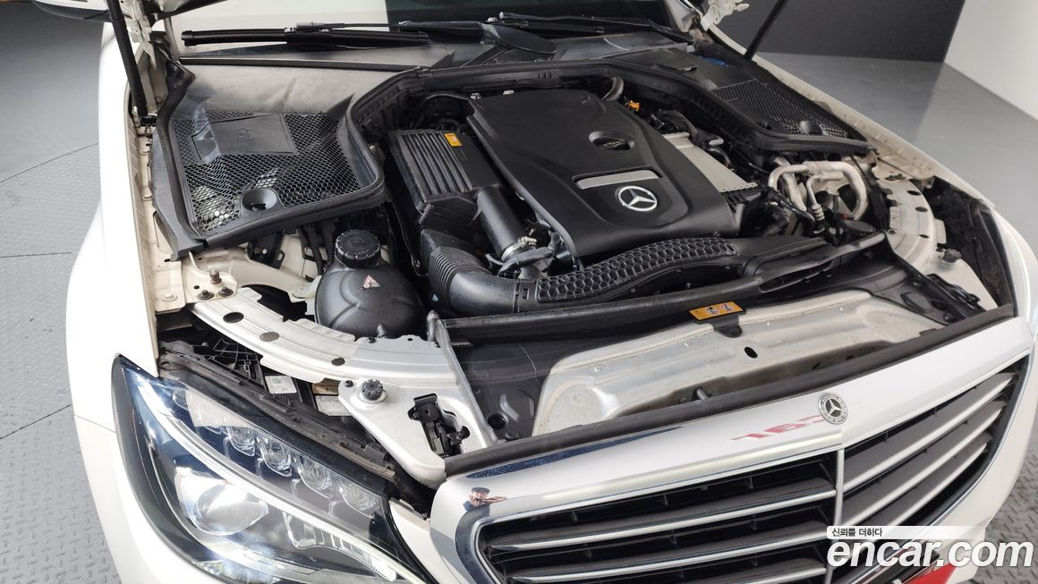 Mercedes-Benz C-Class 2018