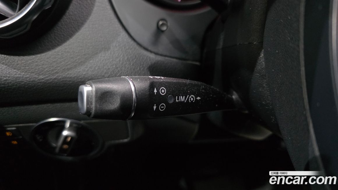 Mercedes-Benz GLA-Class 2019