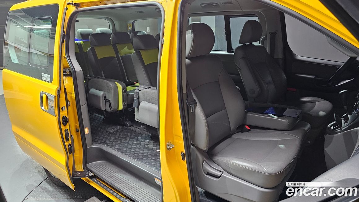 Hyundai Starex 2021