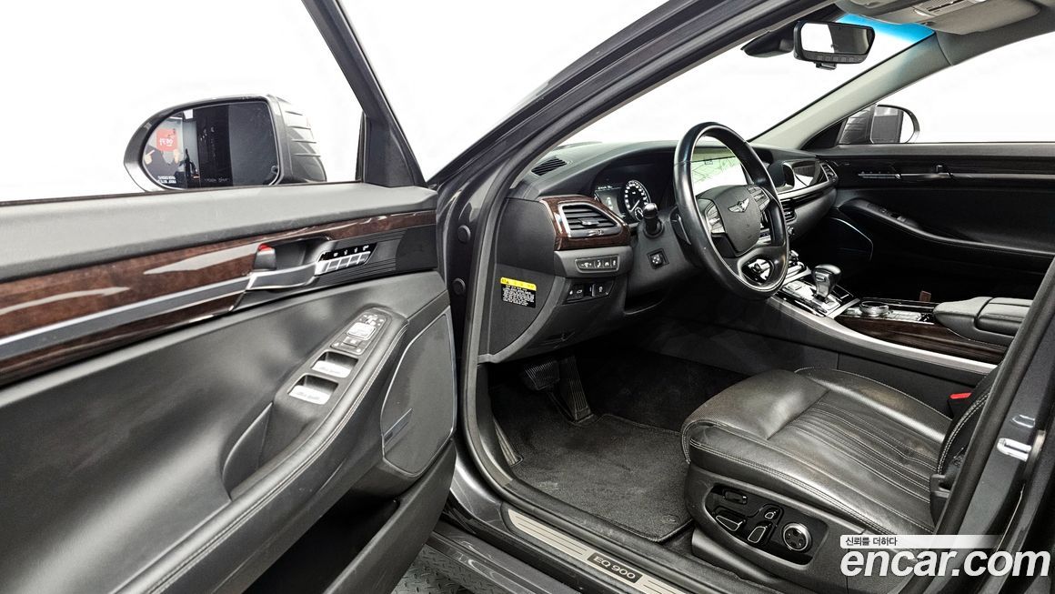 Genesis EQ900 2018