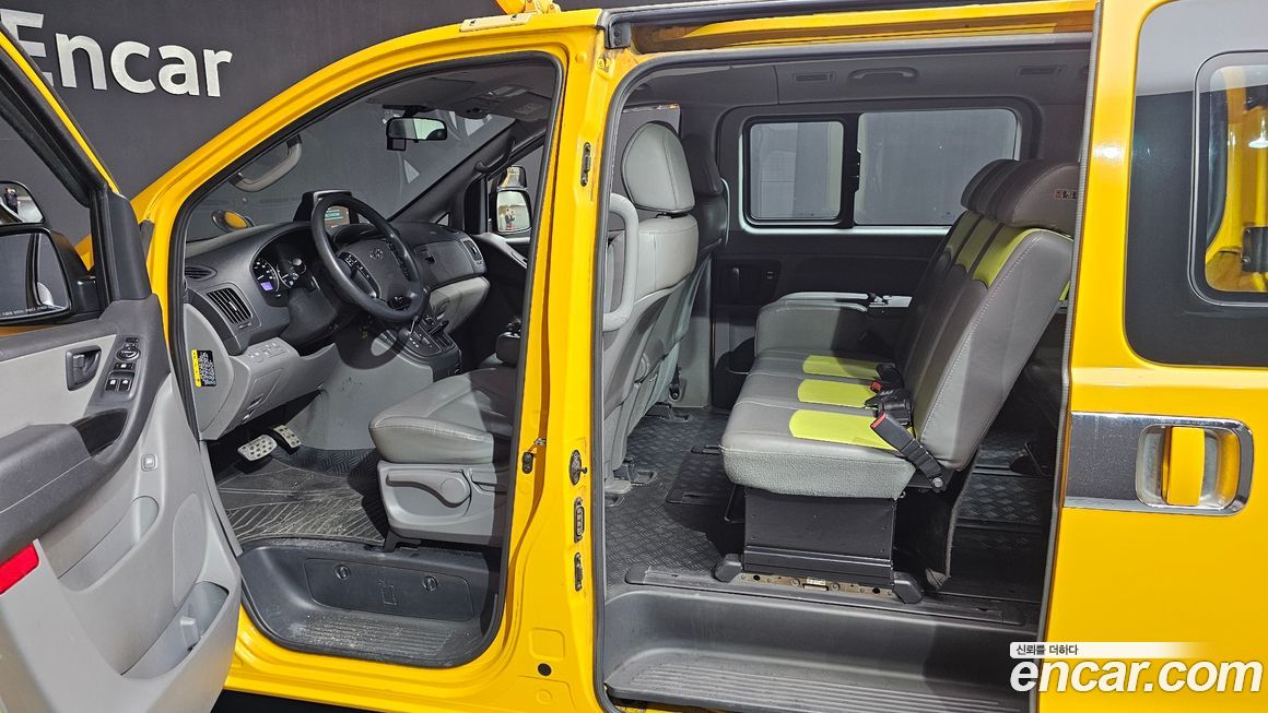 Hyundai Starex 2021