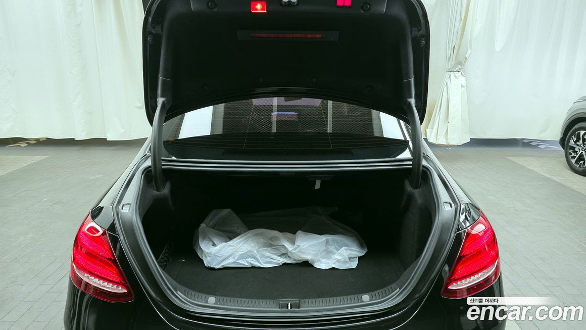 Mercedes-Benz E-Class 2017