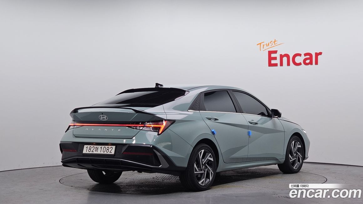Hyundai AVANTE 2025