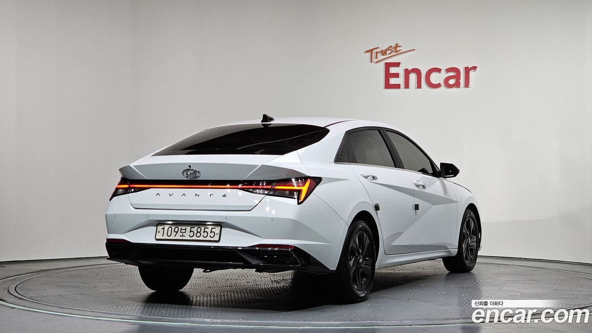 Hyundai AVANTE 2022