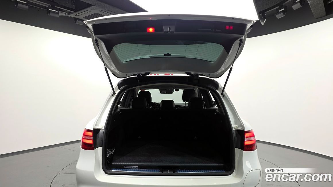 Mercedes-Benz GLC-Class 2019