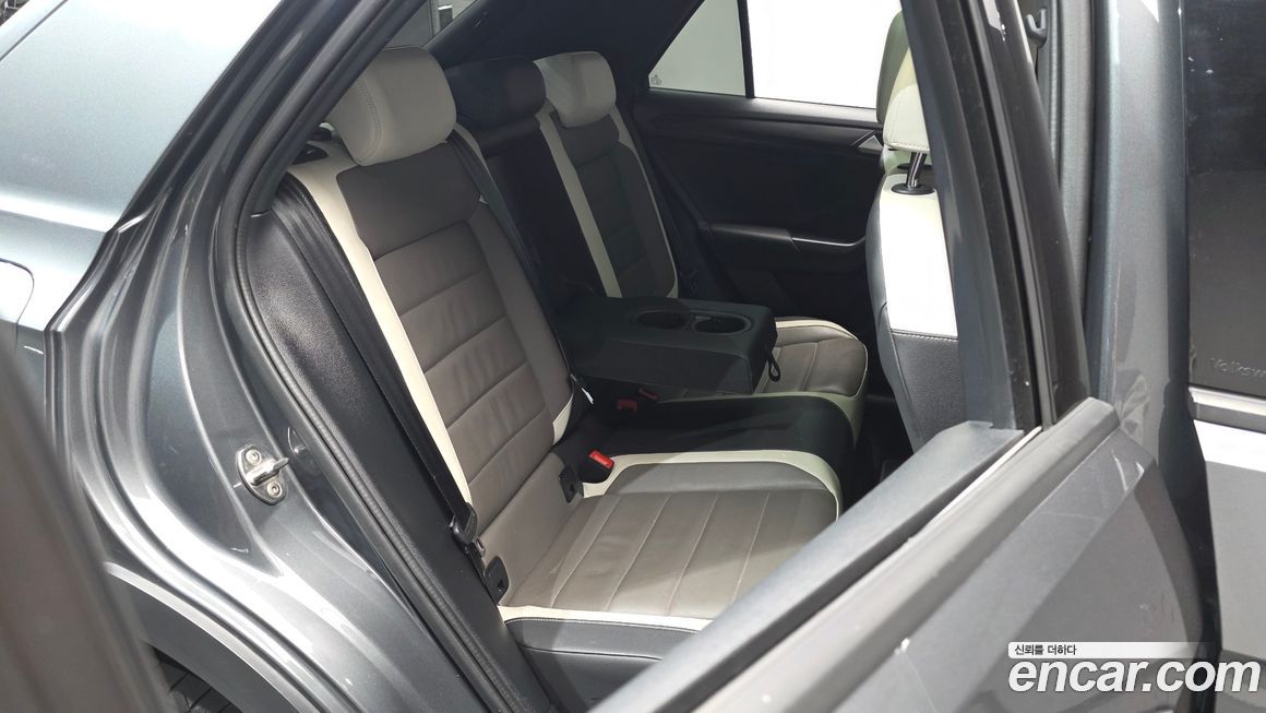 Volkswagen T-Roc 2021