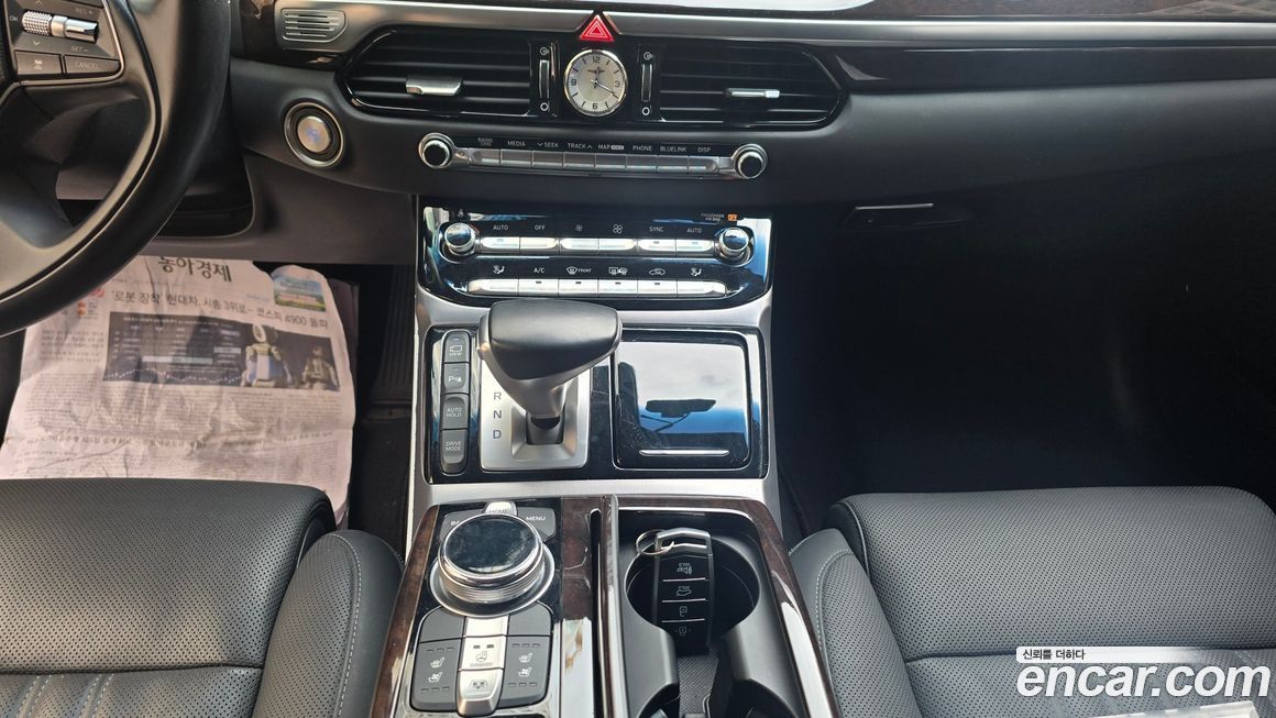 Genesis EQ900 2018