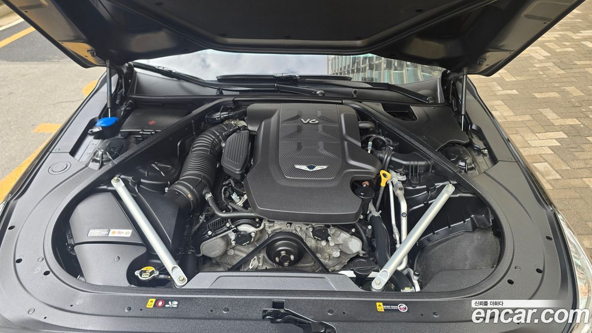 Genesis EQ900 2018
