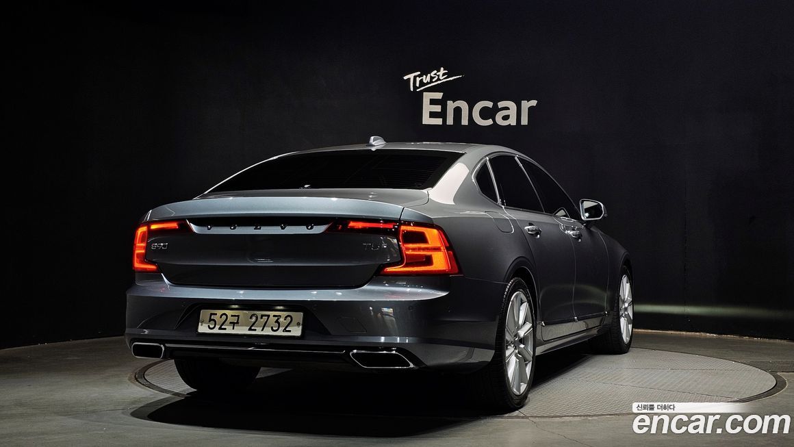 Volvo S90 2019