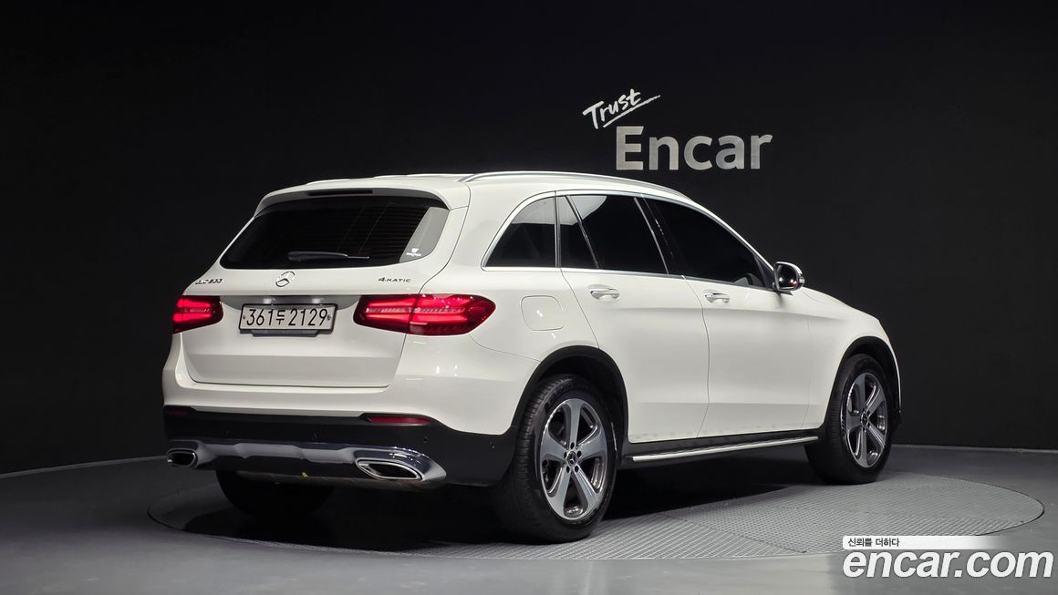 Mercedes-Benz GLC-Class 2019