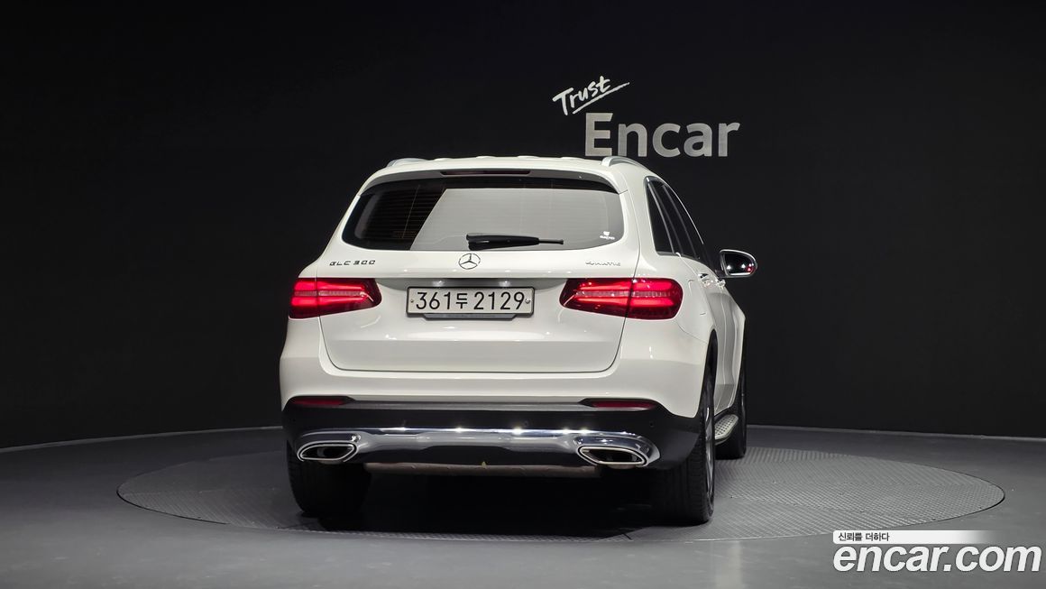 Mercedes-Benz GLC-Class 2019