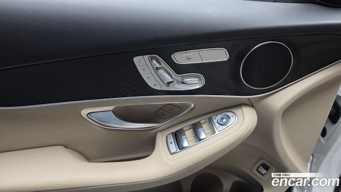 Mercedes-Benz GLC-Class 2019