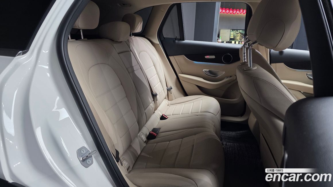 Mercedes-Benz GLC-Class 2019