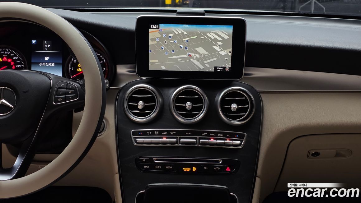 Mercedes-Benz GLC-Class 2019