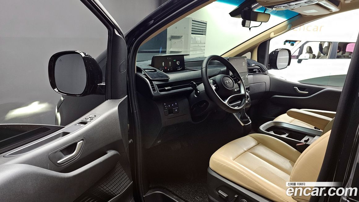Hyundai Staria 2024