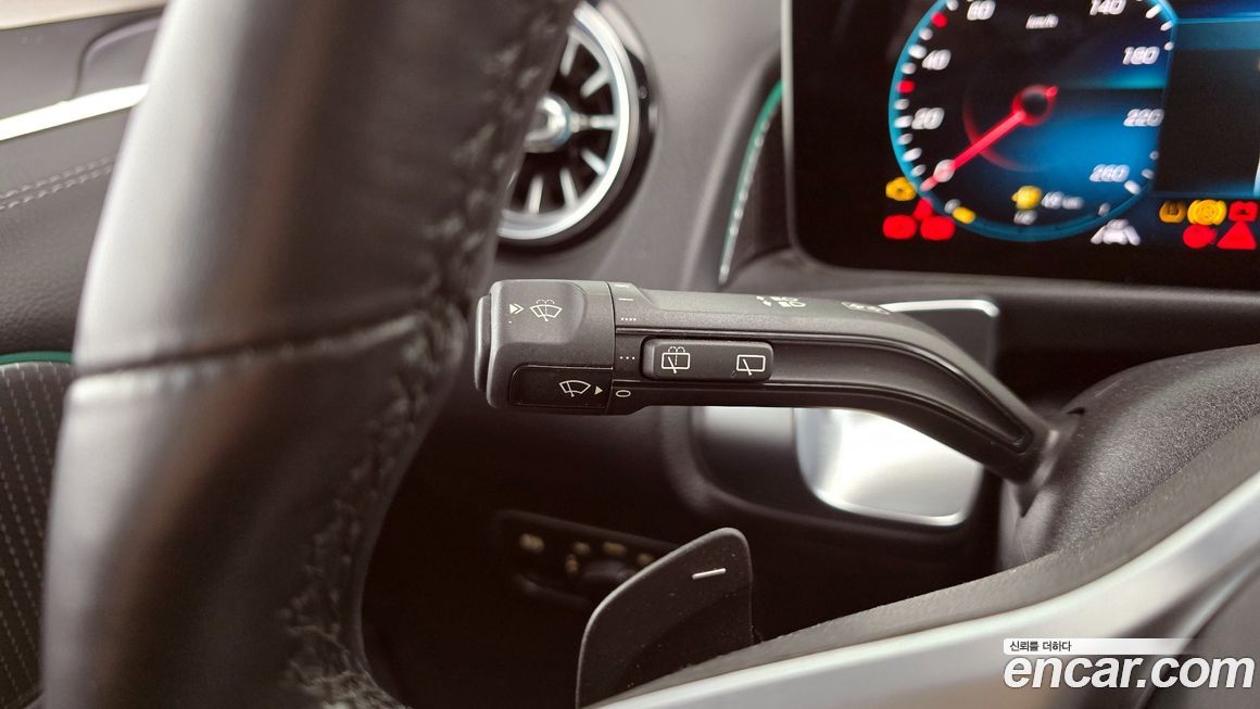 Mercedes-Benz GLB-Class 2020