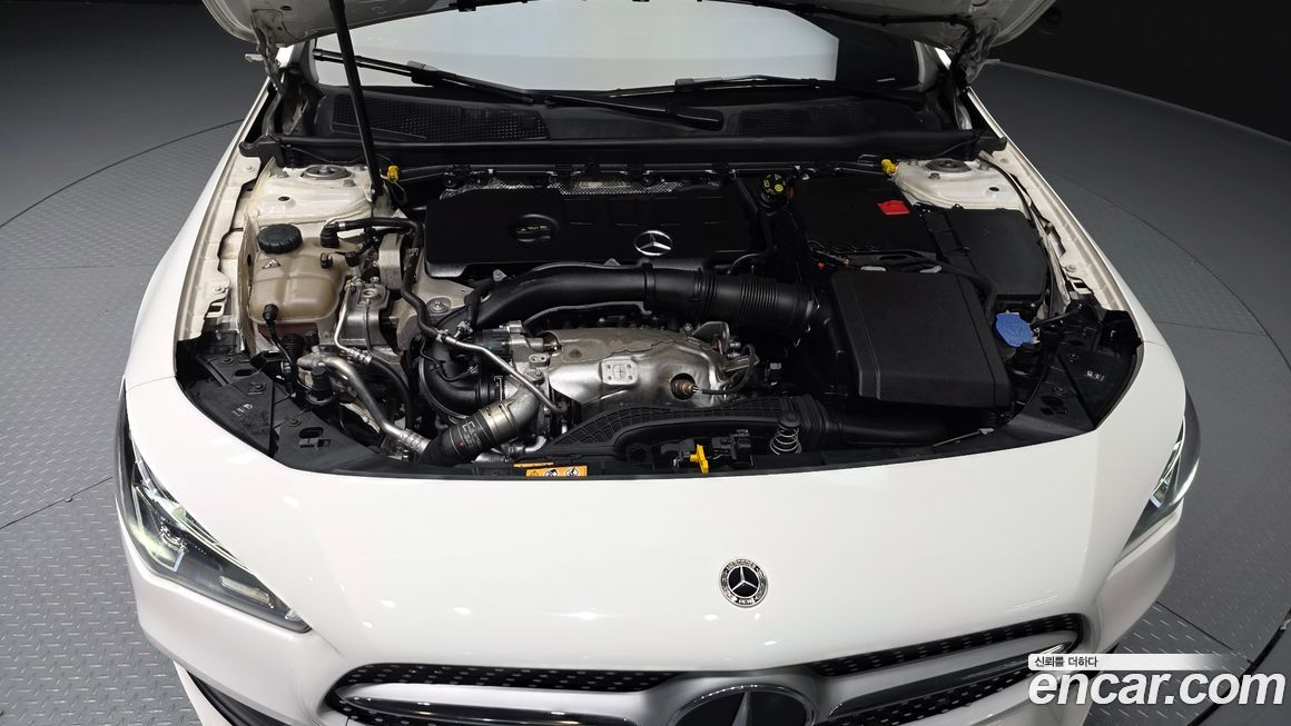 Mercedes-Benz CLA-Class 2021