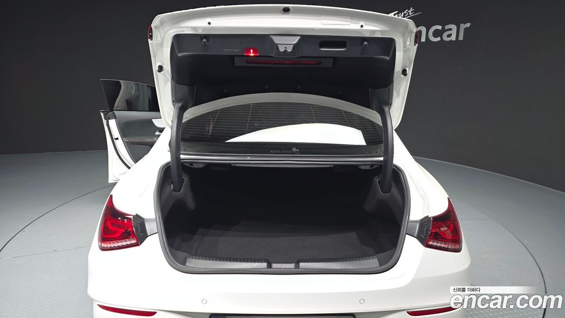 Mercedes-Benz CLA-Class 2021