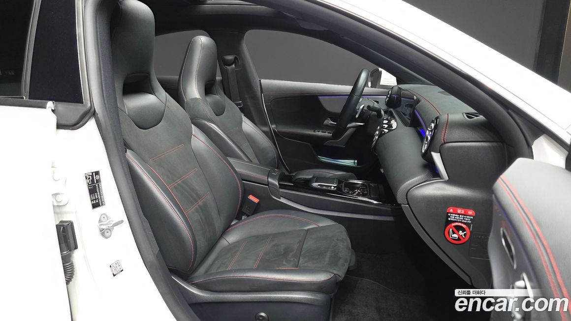 Mercedes-Benz CLA-Class 2021