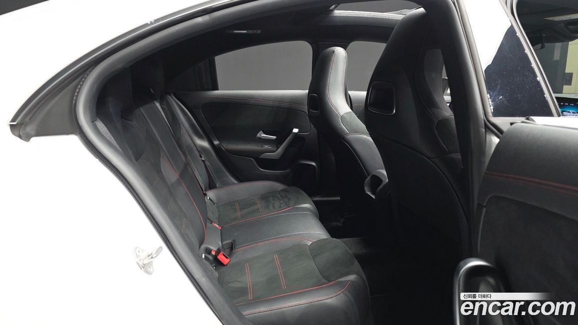 Mercedes-Benz CLA-Class 2021