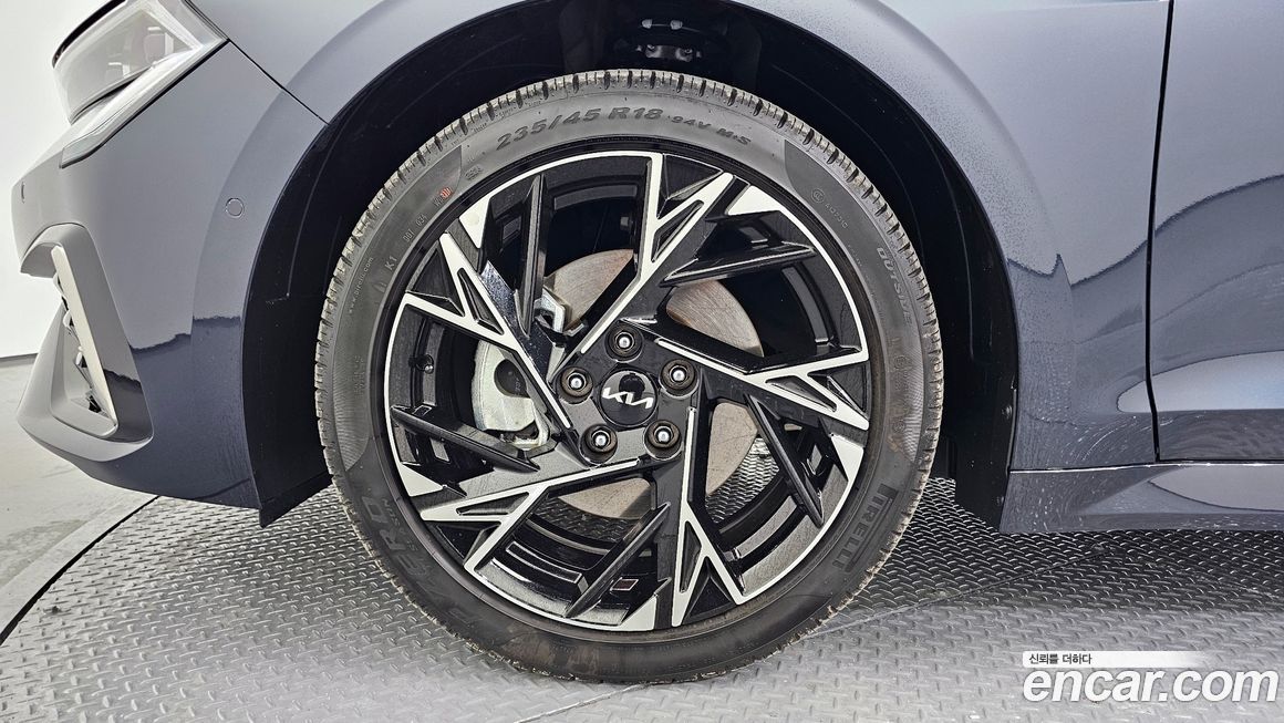 Kia K5 2025