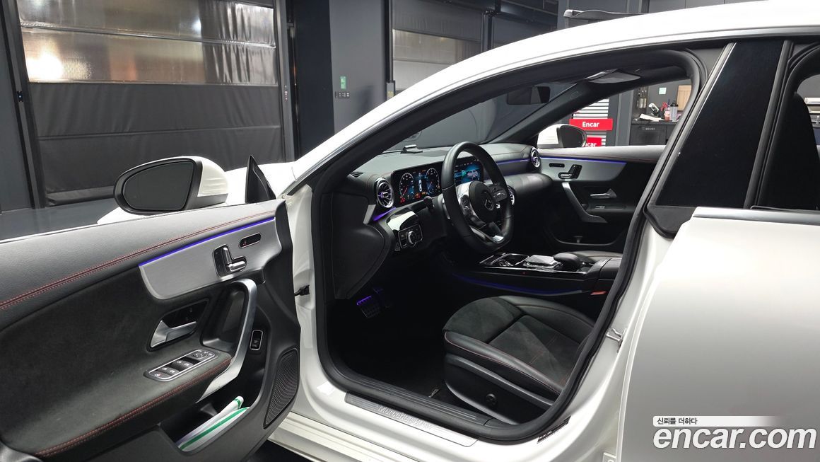 Mercedes-Benz CLA-Class 2021