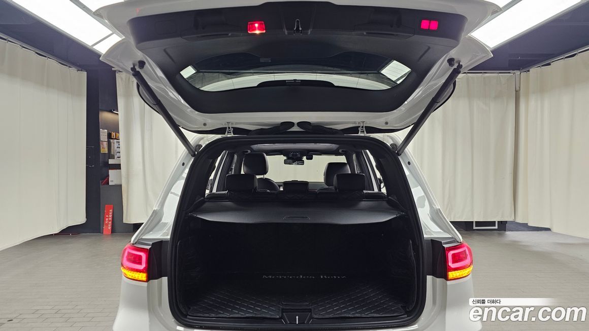 Mercedes-Benz GLB-Class 2020