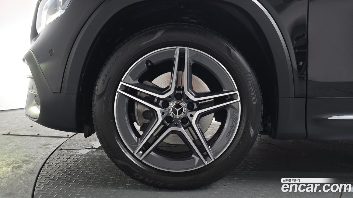 Mercedes-Benz GLB-Class 2022