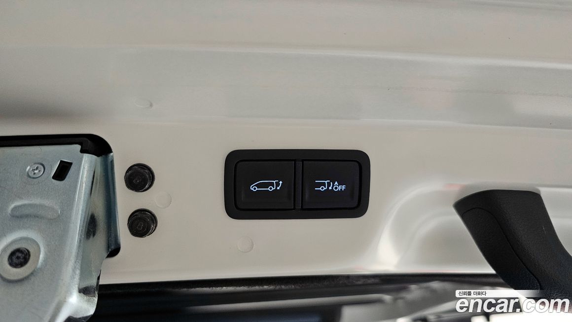 Hyundai Staria 2025