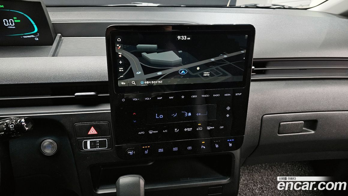 Hyundai Staria 2025