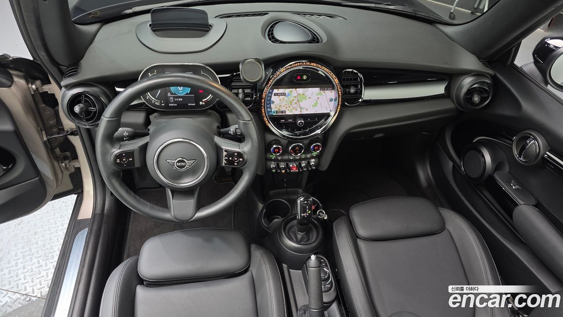 Mini Cooper Convertible 2024