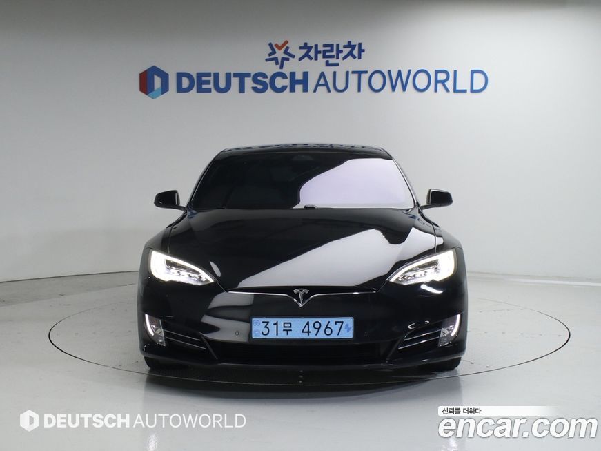 Tesla Model S 2018
