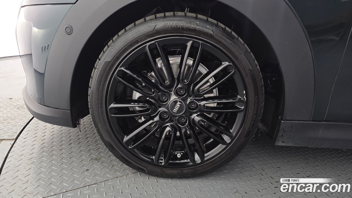 Mini Cooper Convertible 2024