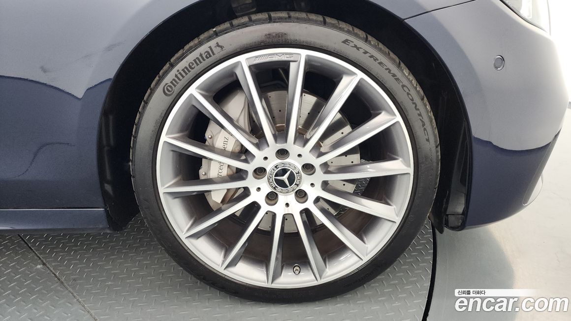 Mercedes-Benz E-Class 2021