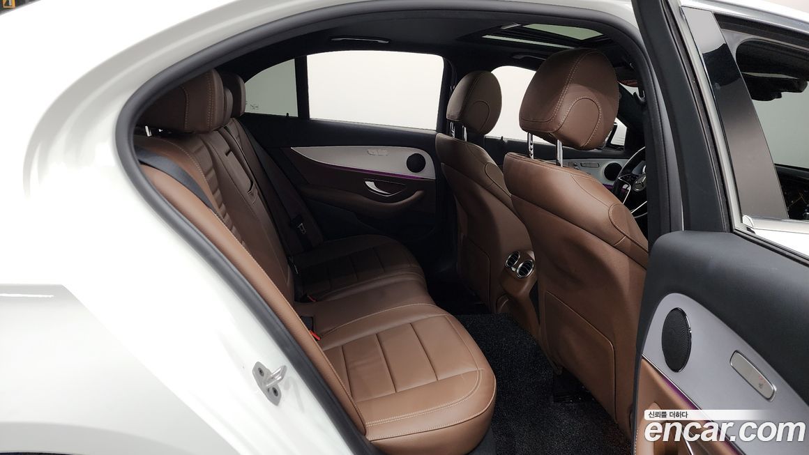 Mercedes-Benz E-Class 2021