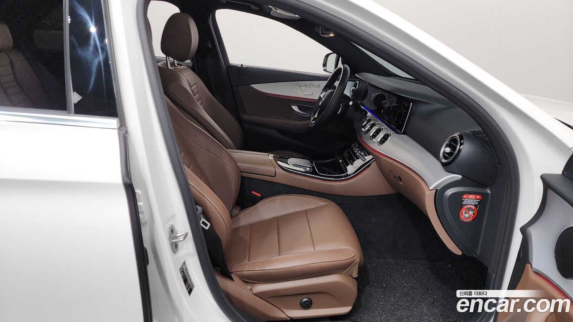 Mercedes-Benz E-Class 2021