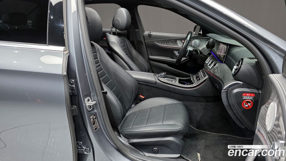 Mercedes-Benz E-Class 2021