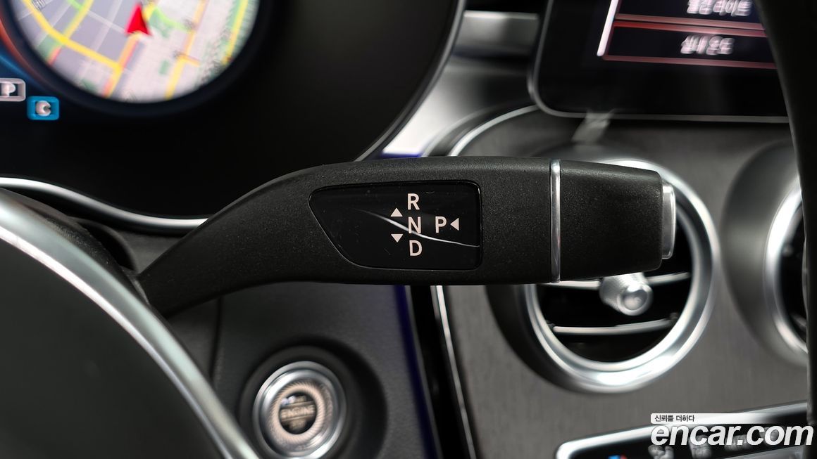 Mercedes-Benz GLC-Class 2021