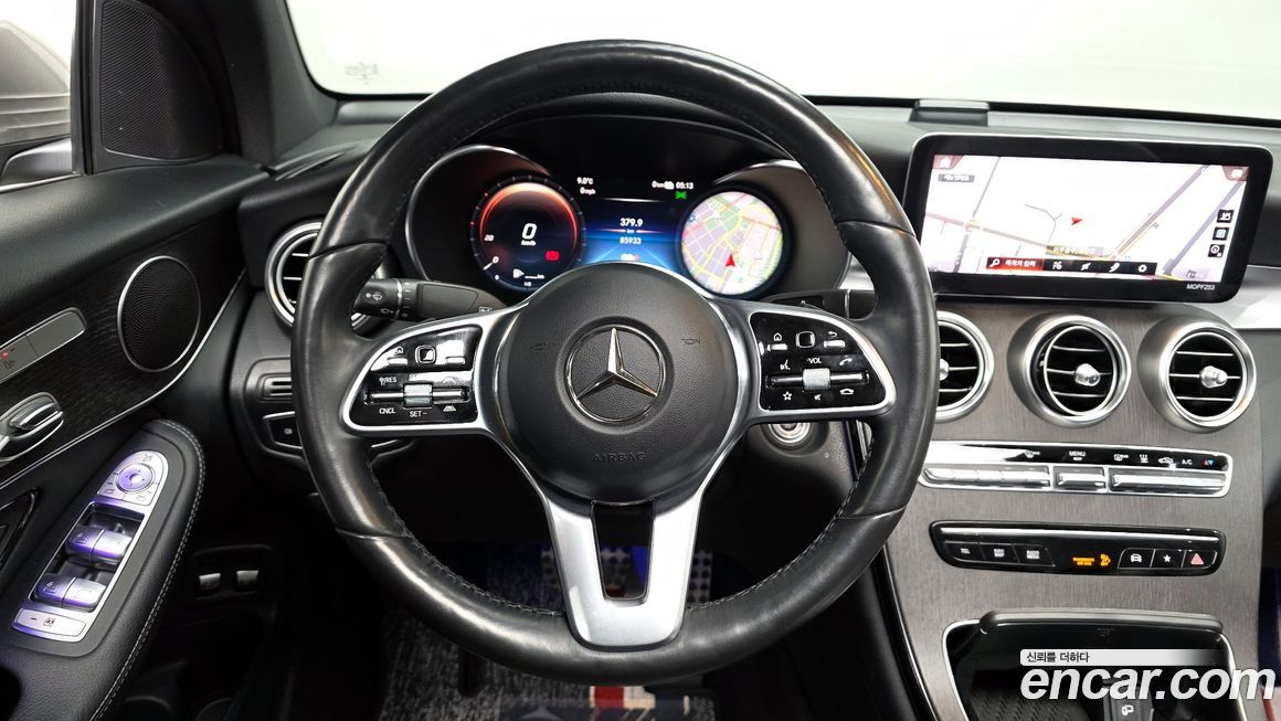 Mercedes-Benz GLC-Class 2021