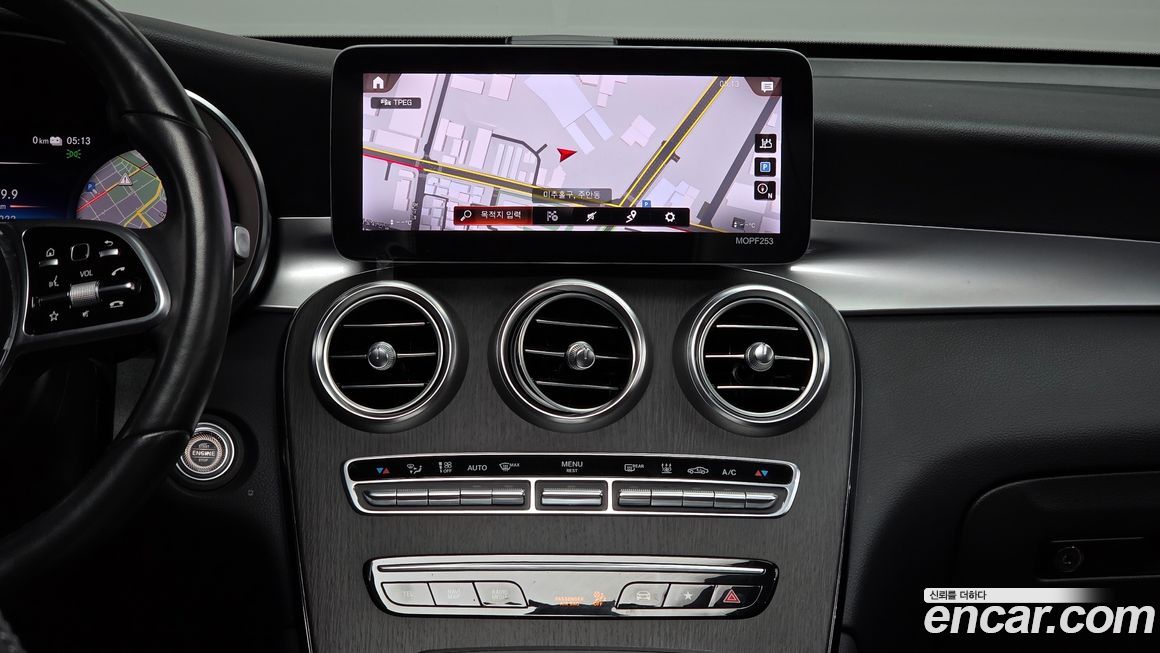 Mercedes-Benz GLC-Class 2021