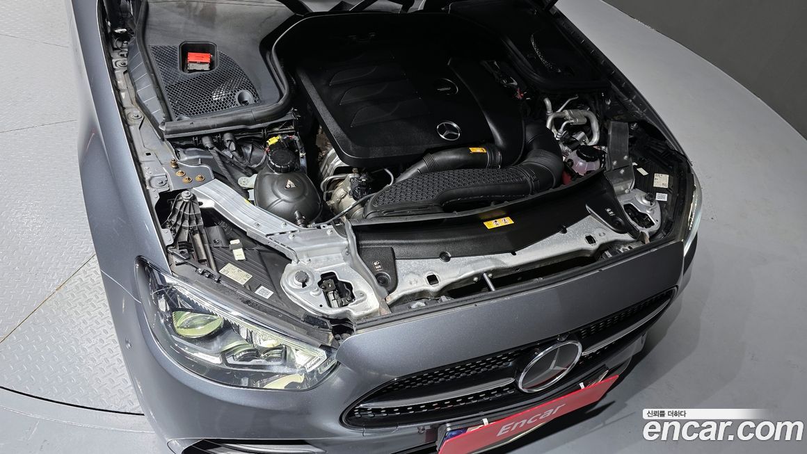 Mercedes-Benz E-Class 2021