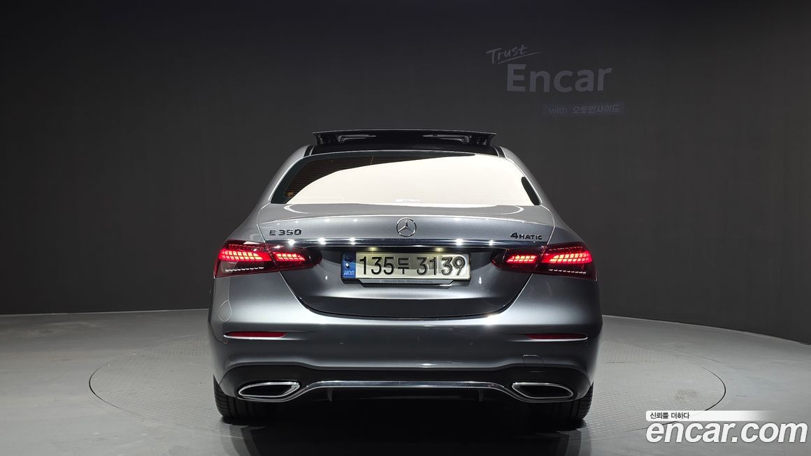 Mercedes-Benz E-Class 2021