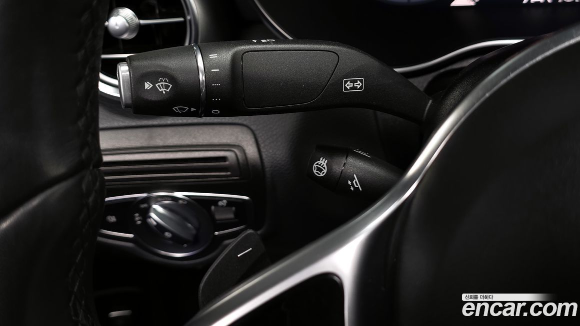 Mercedes-Benz GLC-Class 2021