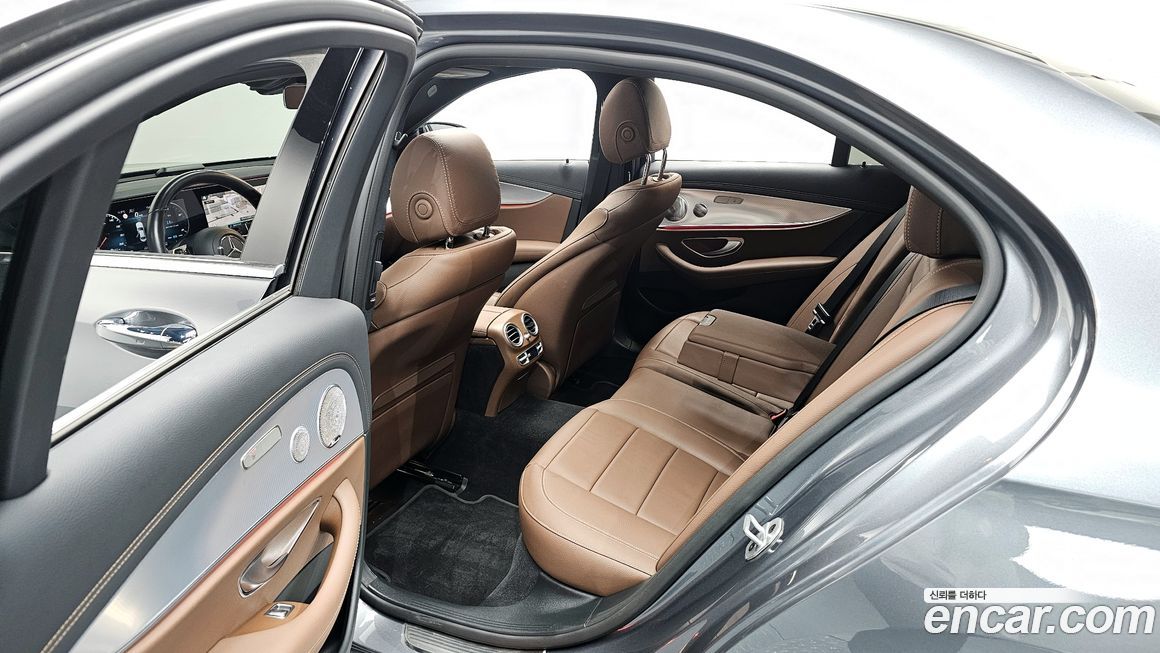 Mercedes-Benz E-Class 2021