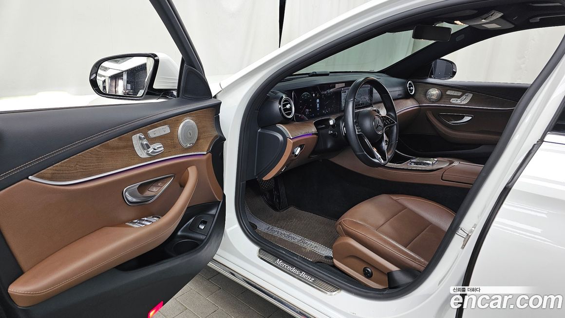 Mercedes-Benz E-Class 2023