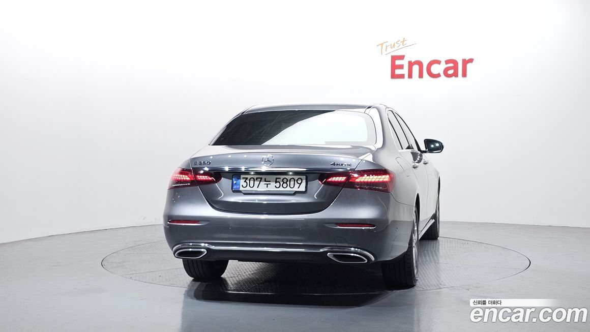 Mercedes-Benz E-Class 2021