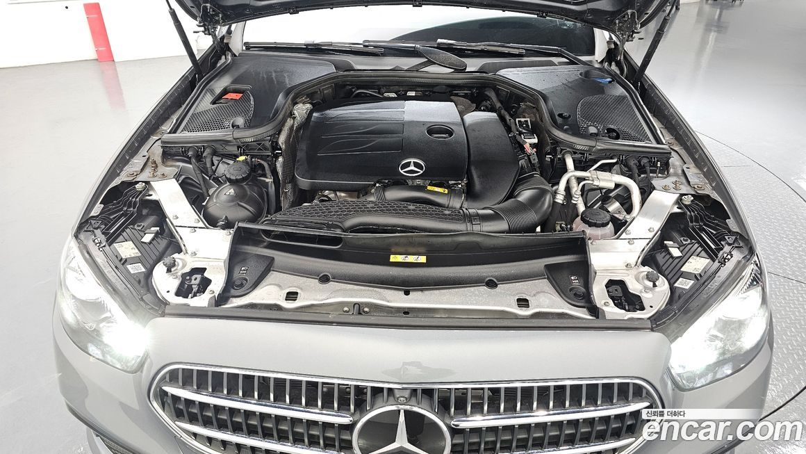 Mercedes-Benz E-Class 2021